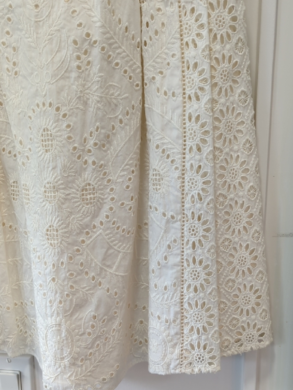 Ann Taylor Cream Lace A-Line Midi Skirt Size 0 - Picture 5 of 14
